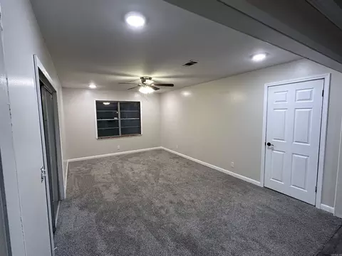 Living - 2600 W 37th Ave, Pine Bluff, AR 71603 photo 1 of 3