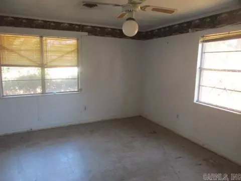 Bedroom - 2202 W 39th, Pine Bluff, AR 71603 photo 3 of 5