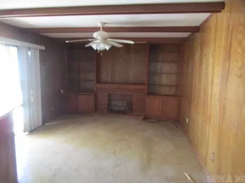 Living - 2202 W 39th, Pine Bluff, AR 71603 photo 2 of 4