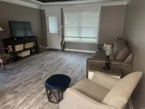 Living - 15 Farrah Dr, Ward, AR 72176 photo 1 of 3