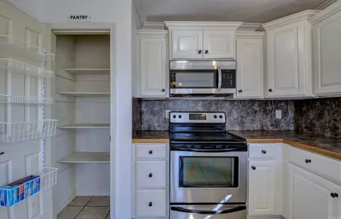Kitchen - 61 Willow Lake Dr, Ward, AR 72176 photo 9 of 9