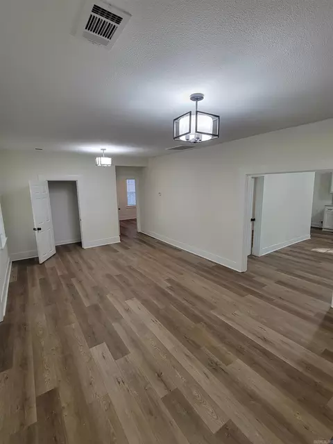 1617 Bruce St, Conway, AR 72034 photo 5