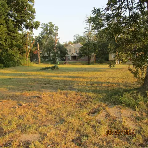 1019 S Olive St, Pine Bluff, AR 71601 photo 4