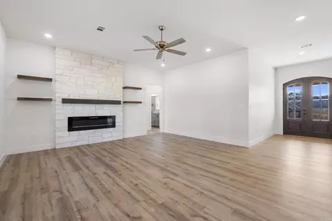 23 Republican Loop Dr, Greenbrier, AR 72058 photo 6