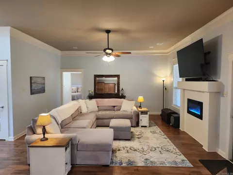 Living - 225 Mayberry Dr, Cabot, AR 72023 photo 2 of 3