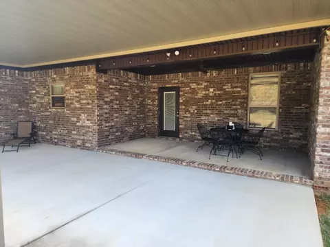 Exterior - 225 Mayberry Dr, Cabot, AR 72023 photo 6 of 7