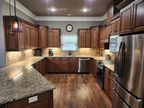 Kitchen - 225 Mayberry Dr, Cabot, AR 72023 photo 3 of 3