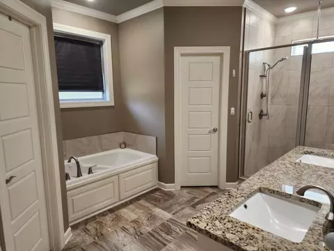 Bath - 225 Mayberry Dr, Cabot, AR 72023 photo 2 of 3