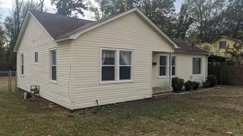 Exterior - 1125 E Mill St, Malvern, AR 72104 photo 1 of 5