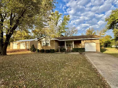 Exterior - 38 Harris St, Melbourne, AR 72556 photo 1 of 2