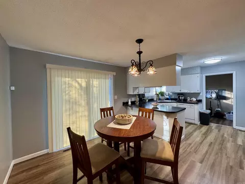 Dining - 38 Harris St, Melbourne, AR 72556 photo 1 of 2