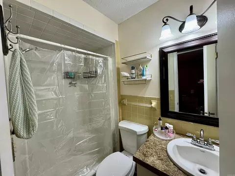 Bath - 38 Harris St, Melbourne, AR 72556 photo 1 of 2