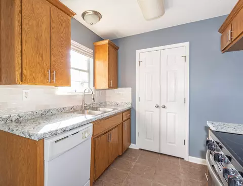 Kitchen - 1115 Cherry Ln, Benton, AR 72015 photo 1 of 2