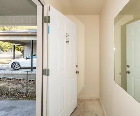 Entry Way - 1115 Cherry Ln, Benton, AR 72015 photo 2 of 2