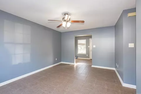 Living - 1115 Cherry Ln, Benton, AR 72015 photo 2 of 3