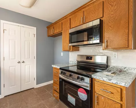 Kitchen - 1115 Cherry Ln, Benton, AR 72015 photo 2 of 2