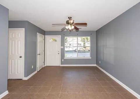 Living - 1115 Cherry Ln, Benton, AR 72015 photo 3 of 3