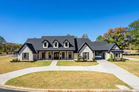107 Chinook Dr, Hot Springs, AR 71913
