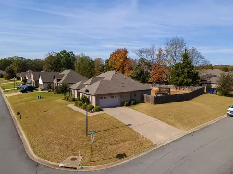 View/Area - 5110 Trinity Xing, Conway, AR 72034 photo 4 of 6