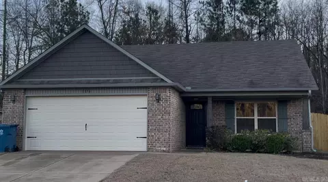 Exterior - 1316 Crossing Loop, Bryant, AR 72022 photo 1 of 9