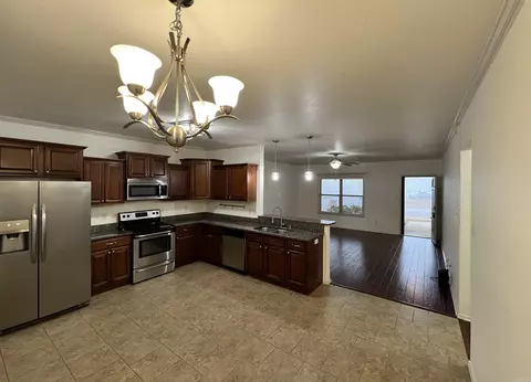 Kitchen - 1316 Crossing Loop, Bryant, AR 72022 photo 1 of 3