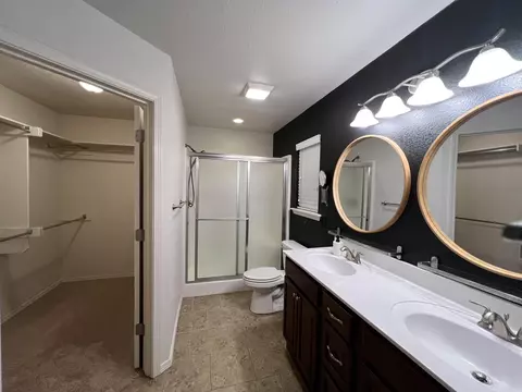 Bath - 1316 Crossing Loop, Bryant, AR 72022 photo 1 of 3