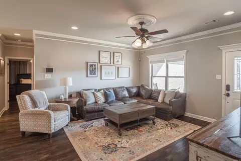 Living - 48 Sierra Dr, Austin, AR 72007 photo 2 of 2