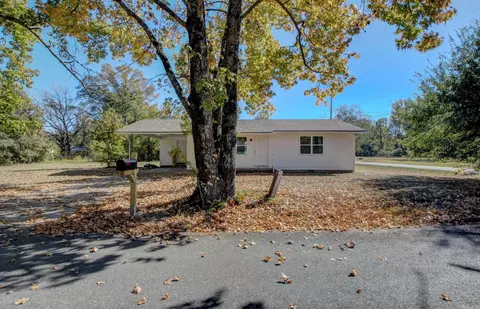 1321 S Pear St, Pine Bluff, AR 71603 photo 2