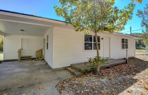 1321 S Pear St, Pine Bluff, AR 71603 photo 3