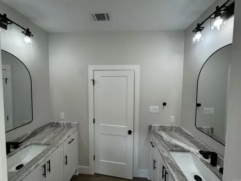 Bath - 7016 Cold Creek Dr, Alexander, AR 72002 photo 1 of 8
