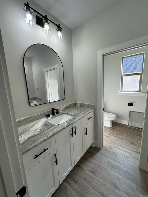 Bath - 7016 Cold Creek Dr, Alexander, AR 72002 photo 4 of 8