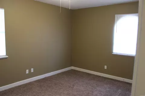 2212 E Lakeview, Benton, AR 72015 photo 5