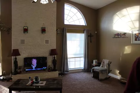 2212 E Lakeview, Benton, AR 72015 photo 10