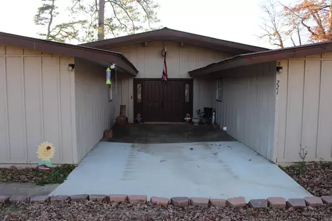 2212 E Lakeview, Benton, AR 72015 photo 2