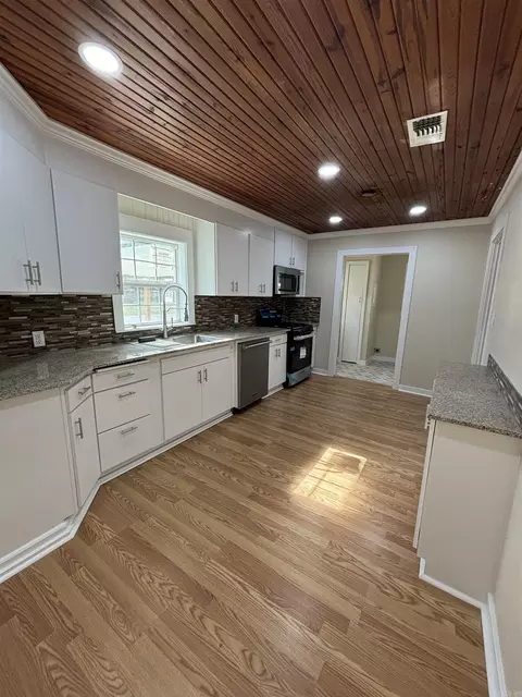 2205 W 34th Ave, Pine Bluff, AR 71603 photo 2