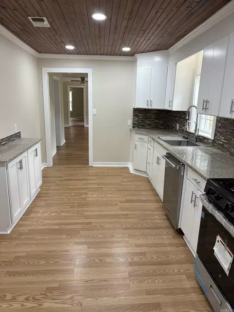2205 W 34th Ave, Pine Bluff, AR 71603 photo 3