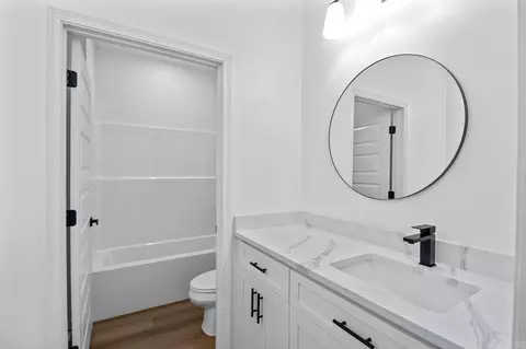 Bath - 4813 Coronell Way, Alexander, AR 72002 photo 4 of 4