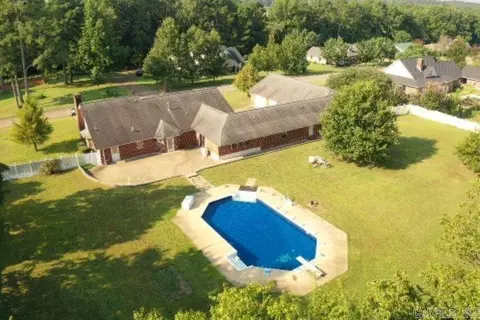 100 Long Meadow Dr, De Queen, AR 71832 photo 2