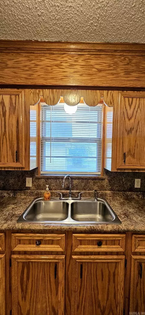 203 NE 2nd St, Corning, AR 72422 photo 7