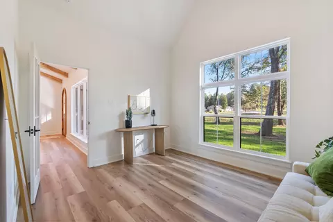 Entry Way - 5 Evelyn Ln, Conway, AR 72032 photo 3 of 3