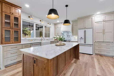 Kitchen - 5 Evelyn Ln, Conway, AR 72032 photo 1 of 9