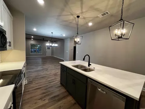 2501 Janet, Benton, AR 72015 photo 10