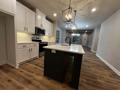 2501 Janet, Benton, AR 72015 photo 4