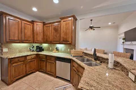 Kitchen - 1158 Oak Glenn Loop, Bryant, AR 72022 photo 5 of 5