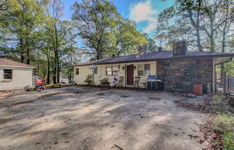 127 Lake Juanita Dr, Hot Springs, AR 71901