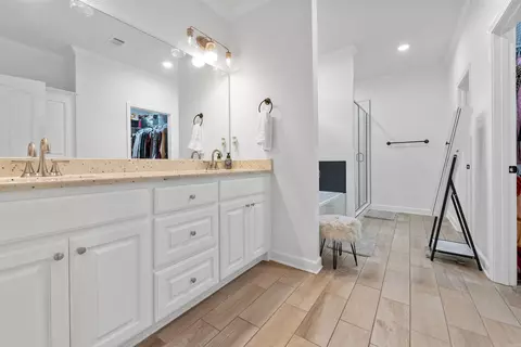 Entry Way - 212 Heather Loop, Beebe, AR 72012 photo 3 of 3