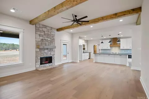 Living - 10557 Gunter Loop, Benton, AR 72019 photo 1 of 2