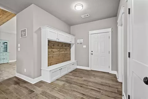 Entry Way - 100 Sandy Creek Dr, Ward, AR 72176 photo 4 of 6