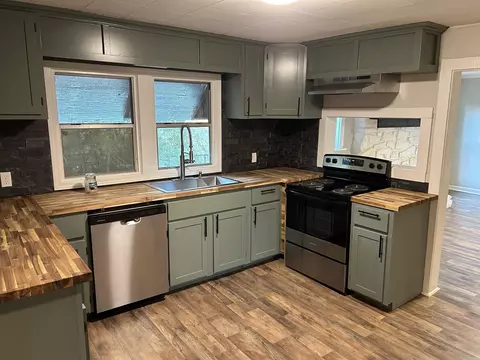 Kitchen - 13 E Main St, Greenbrier, AR 72058 photo 2 of 2