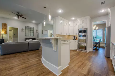 Kitchen - 3901 Commonwealth Dr, Bryant, AR 72022 photo 1 of 8